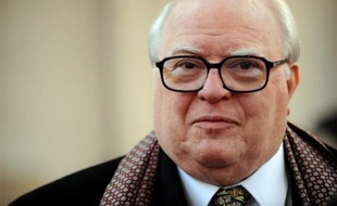 L'ancien maire de Lille Pierre Mauroy a jugé lundi "inacceptables" ces propos à l'encontre des habitants du nord-Pas-de-Calais. "C'est inacceptable de s'exprimer de cette façon-là, surtout venant de la part d'un magistrat" et de porter "atteinte comme ça au Nord-Pas-de-Calais qui ne le mérite pas", a déclaré M. Mauroy sur RTL