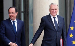 En admettant que la "pause fiscale" promise pour 2014 par François Hollande ne serait en fait "effective" qu'en 2015, Jean-Marc Ayrault a créé un embrouillamini au sommet de l'Etat dont s'est emparé mercredi l'opposition.