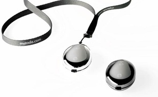 Nouveau gadget, le Zoda permet de rencontrer des célibataires lors de soirées grâce à une fonction Bluetooth.
