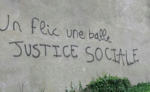 Le tag a été inscrit sur le mur du restaurant universitaire attenant à Sciences Po Rennes.
