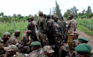 Rebelles et armée se faisaient face sans combattre mercredi matin sur le front au nord de la ville de Goma, dans l'est de la République démocratique du Congo (RDC), au lendemain d'affrontements qui ont fait au moins deux morts, a constaté un photographe de l'AFP.