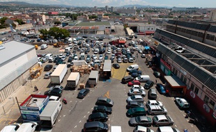 Marseille le 5 juin 2013 - Le marché aux puces des arnavaux fait partie du périmètre d ' euromed 2