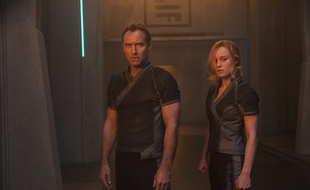 Jude Law et Brie Larson, pendant le tournage de «Captain Marvel».