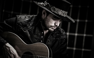 Waylon, représentant des Pays-Bas à l'Eurovision 2018.