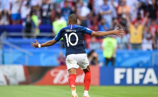 Mbappé entre déjà dans la légende