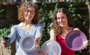 Objectif zéro déchet pour Clémence Hugot (à gauche) et Adeline Lefebvre.
