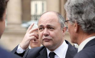 Le député PS de Seine-Saint-Denis Bruno Le Roux a été élu jeudi "par acclamation" président du groupe socialiste à l'Assemblée nationale, a annoncé à l'AFP un des participants à la réunion du groupe.