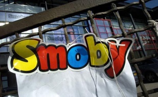Près de quatre ans après une reprise chahutée, les nouveaux dirigeants de Smoby ont redressé ce fleuron français du jouet et gagné la confiance des salariés grâce à des investissements ambitieux et une relocalisation d'une partie de la production.
