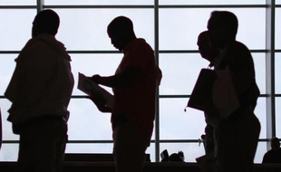 Les nouvelles inscriptions au chômage aux Etats-Unis ont enregistré une hausse supérieure aux attentes pendant la deuxième semaine de juin, selon des chiffres publiés jeudi à Washington par le département du Travail.