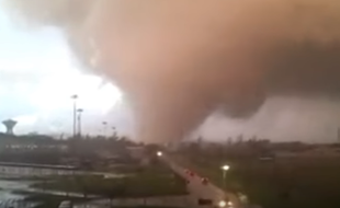 Une tornade s'est abattue le 6 novembre 2016 dans la région de Rome, tuant deux personnes.