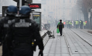 Ambiance tendue lors de la manifestation des gilets jaunes à Strasbourg ce samedi.