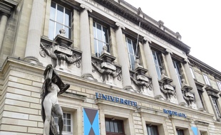 A Bordeaux,illustration de la fac de sciences humaines à la Victoire.