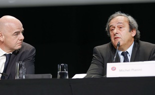 Gianni Infantino et Michel Platini lors d'un congrès de l'UEFA à Zurich, le 28 mai 2015.