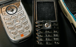 Un téléphone portable récupéré contre un bon d'achat de 5 .