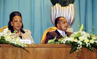 La présidente de transition de la Centrafrique Catherine Samba Panza et le président congolais Denis Sassou Nguesso (d) à Brazzaville, le 21 juillet 2014