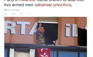 Un des deux hommes armés qui s'est introduit dans un local de l'AKP