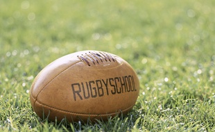 Un ballon de rugby (illustration).