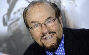 Le présentateur James Lipton