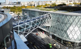 L'agression de Yuriy, 15 ans, a eu lieu aux abords du centre commercial Beaugrenelle, dans le 15e arrondissement de Paris (photo d'illustration)