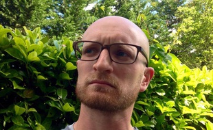 Antoine Allègre, ancien journaliste, est le fondateur du blog parental décalé Monsieur Simon