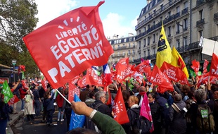Les opposants à la PMA pour toutes ont défilé à Paris ce dimanche