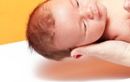 Le développement physique de bébé durant ses premiers jours