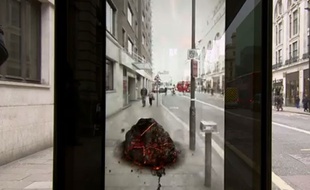Capture d'écran d'un arrêt de bus faisant croire à une attaque d'astéroïde