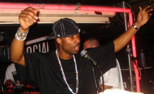 le Roi Heenok au Social Club à Paris le mardi 10 juin 2008