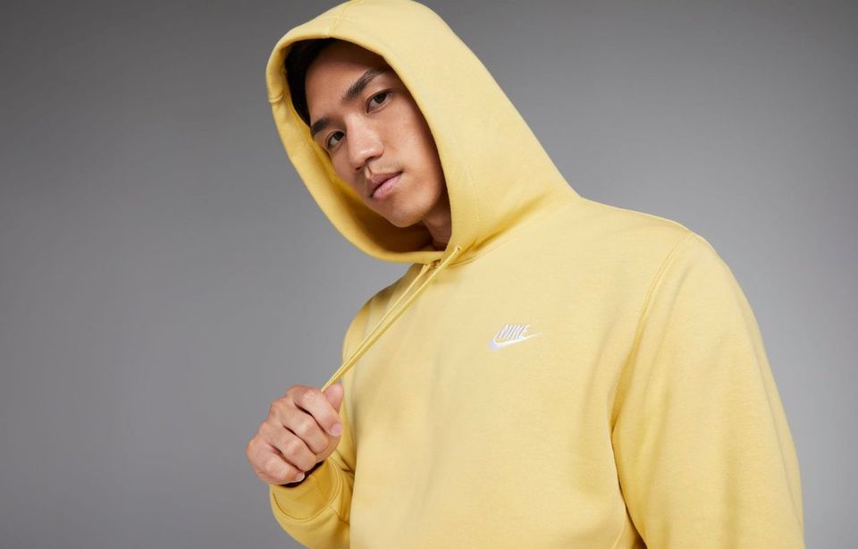 Sweat a best sale capuche jaune nike