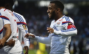 En acceptant la proposition de prolongation faite par Jean-Michel Aulas, Alexandre Lacazette deviendrait le joueur le mieux payé de l'OL.