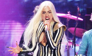 Lady Gaga au Prudential Center dans le New Jersey, le 15 décembre 2012.