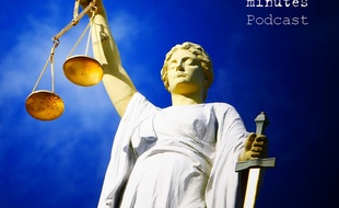 Illustration de la justice avec le logo 20 Minutes Podcast