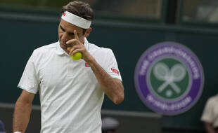 Roger Federer a eu du mal à se débarrasser d'Adrian Mannarino au premier tour de Wimbledon, le 29 juin 2021.