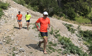 Patrick Salmon teste avec des amis le parcours du Trail des pieds légers (TPL), juste avant la première édition en 2019.
