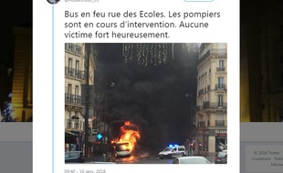 Un bus a pris feu dans le Ve arrondissement de Paris, ce mardi matin. Aucun passager n'a été blessé.