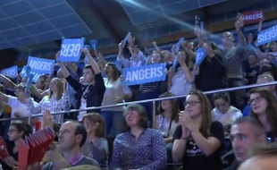 Les spectateurs des championnats de France se sont prêtés au jeu.