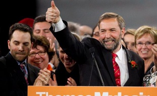 Le député fédéral québécois Thomas Mulcair a été élu samedi leader du Nouveau Parti Démocratique, devenant automatiquement leader de l'opposition canadienne avec la charge de préparer la gauche à affronter les conservateurs lors des législatives de 2015, lors de la convention de son parti à Toronto.