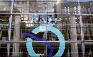 Cinq syndicats de la RATP sur huit ont appelé vendredi, à l'issue d'une réunion, à une "journée de mobilisation et de grève" le 18 octobre pour défendre les régimes spéciaux de retraite, aux côtés des fédérations de cheminots, de la CGT-énergie et FO-énergie.