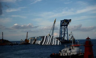 Ingénieurs, techniciens, ouvriers, plongeurs: ils sont venus du monde entier pour relever un des plus grands défis de l'histoire maritime, débarrasser l'île du Giglio (Toscane) de l'épave du Costa Concordia, qui y a fait naufrage le 13 janvier dernier.