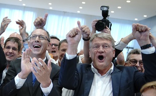 Dresde, le 1er septembre 2019. Les représentants de l'AfD se réjouissent après les résultats des élections régionales en ex-RDA.