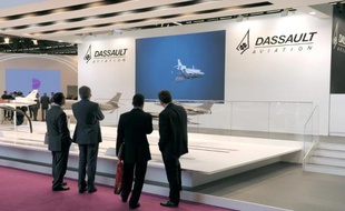 Le stand Dassault Aviation lors d'un salon aéronautique, en juin 2014 près de Paris