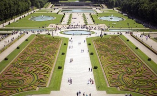 Les jardins du château de Vaux-Le-Vicomte le 16 juin 2013 à Maincy