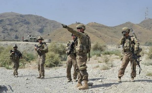 Le commandant de l'OTAN en Afghanistan a averti que le taux actuel de décès subi par l'armée et la police afghanes était "insupportables".