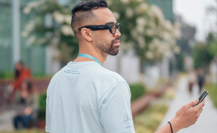 Project Aria, de Facebook, est un prototype de lunettes connectées développées en partenariat avec Ray-Ban.
