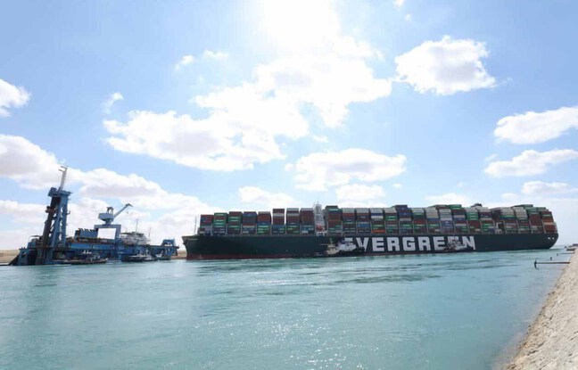 Canal de Suez : Le propriétaire du navire espère un déblocage dès samedi soir