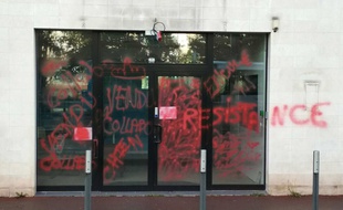 La permanence du député LREM Dimitri Houbron vandalisée.