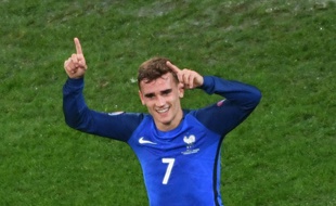 Antoine Griezmann double buteur, lors de la demie-finale de l'Euro-2016 le 7 juillet 2016 à Marseille