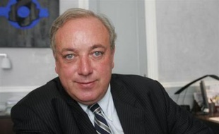 Marc-Philippe Daubresse, délégué général de l'UMP, a plaidé jeudi pour un "plafonnement global" des niches fiscales pour aider à financer le Revenu de Solidarité Active (RSA), à l'ouverture d'une "convention sociale" de l'UMP, dont il est l'organisateur.