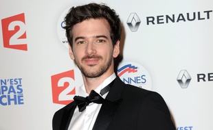 L'imitateur breton Marc-Antoine Le Bret, ici lors de la délocalisation d'« On n'est pas couché » à Cannes, en mai 2016.