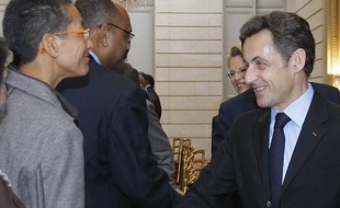 Nicolas Sarkozy reçoit les élus d'Outre-mer pour une réunion de crise à l'Elysée, le 19 février 2009.